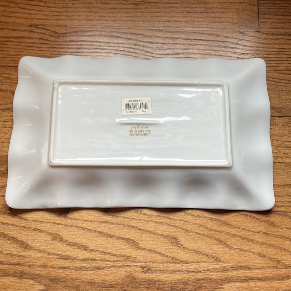 Ceramic Dish, New - Picture 2 of 2